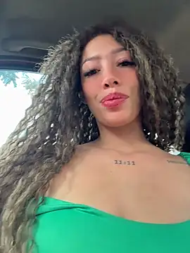 roxyrougee: απευθείας συνομιλία ΧΧΧ