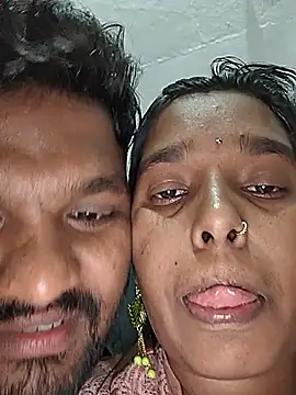 צ'אט XXX בשידור חי של BabuCouple