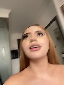 ChloeCollins__'s Live XXX Chat