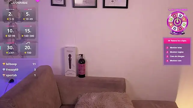 Pamela_tomas Chat XXX in diretta