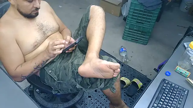 BustedCall Pertunjukan Webcam