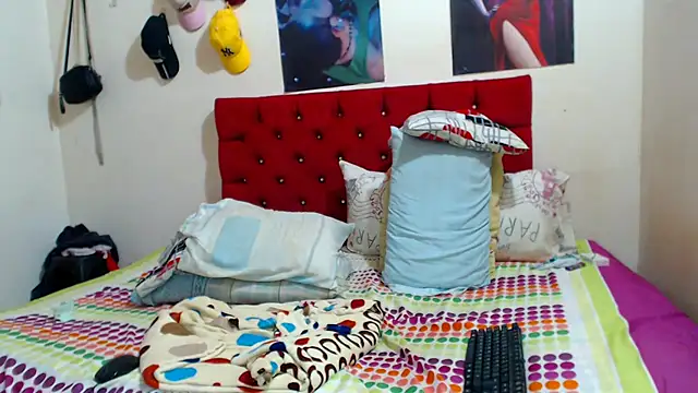 dirtycouplehot2's Live XXX Chat