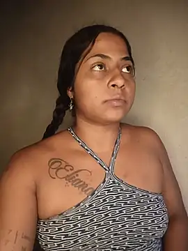 Giselabrunette25 Adlı Modelin Canlı XXX Sohbeti