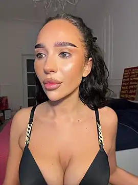 CardiSweetBaby – Live XXX-chat
