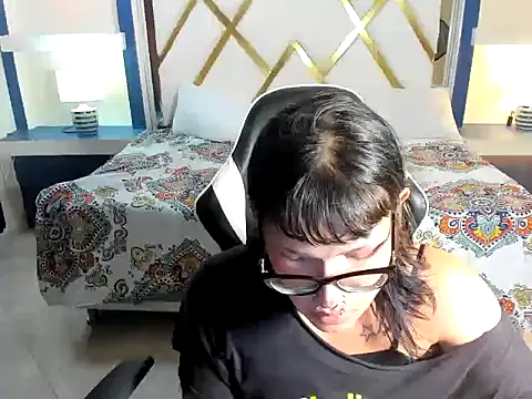 Chat +18 de lilith_ayanami ao vivo