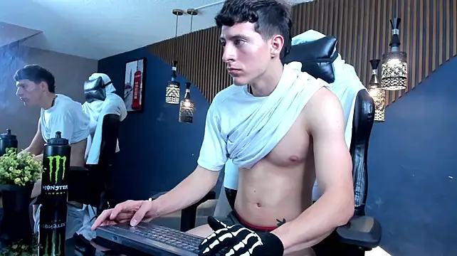Chatroom XXX en direct de TheGhostforeeonss