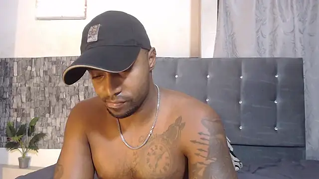 Chat XXX en directo de IsiahMaxwell
