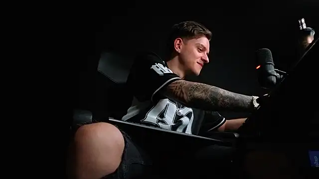XXX chat uživo modela FelixStarkk