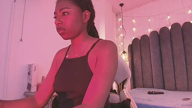 Queen_perla_ Live XXX-chat