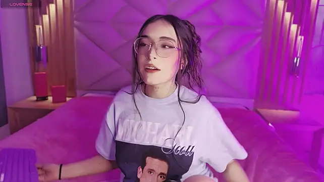 Ivory_Dlacour Chat XXX in diretta