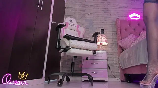 AuroraSim Adlı Modelin Canlı XXX Sohbeti