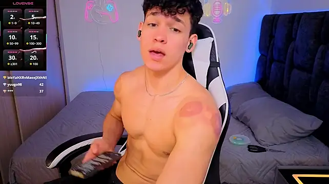 Luke_Muscle Live XXX Chat