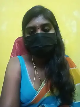 Chat XXX ao vivo de Keerthi_143