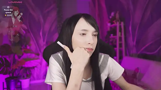 SeraphineSparda Chat XXX in diretta