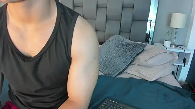 Charlie___Musk's Live XXX Chat