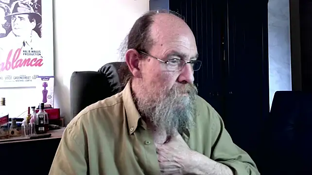 Uncle_Hottie live XXX chat