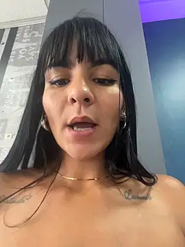 LuxeBrunetteXXX – Live XXX-chat