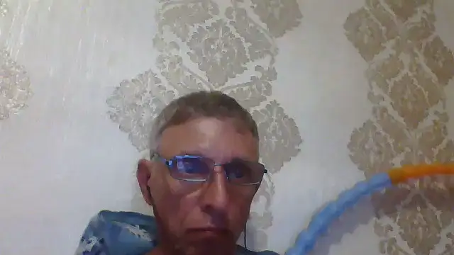 Chatroom XXX en direct de BobbyXRoyal