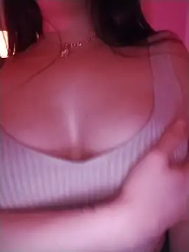 Squirt_pussyy Adlı Modelin Web Kamerası Şovu