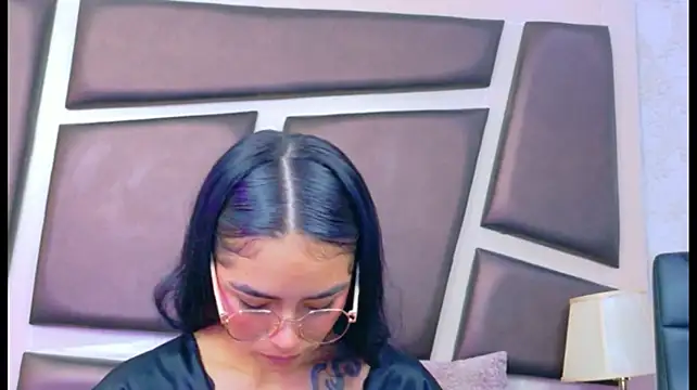 NicoleEsposito's Live XXX Chat