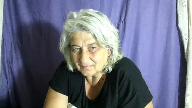 Chat +18 de ExquisiteMature ao vivo
