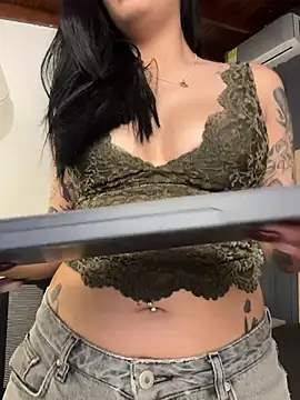 Chat +18 de AliceRitter ao vivo