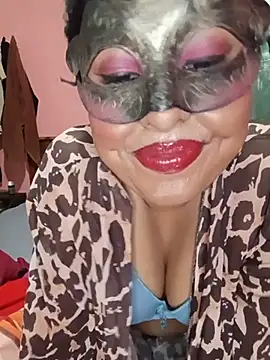 MaskedcurvesのライブXXXチャット