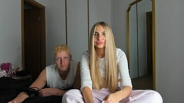 StepSisandStepBro Live XXX-chat