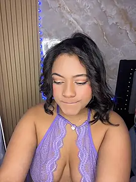 Saraa_M's Live XXX Chat