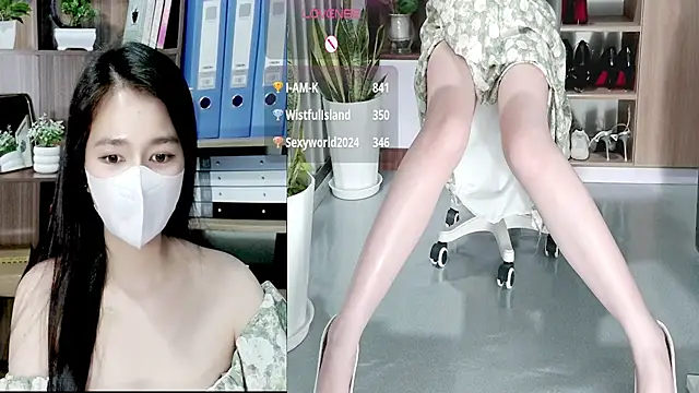 Zinna999's Live XXX Chat