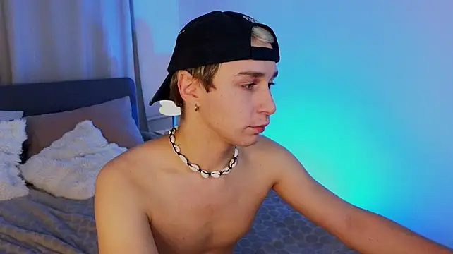 e1v1s Adlı Modelin Canlı XXX Sohbeti
