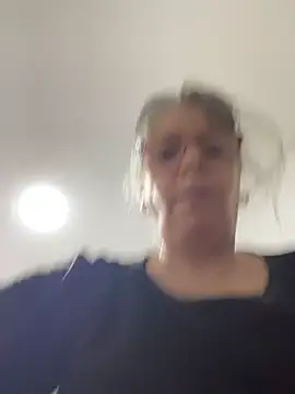 slutgoldn Live XXX chat