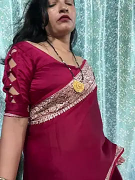 Priyaa_1433's Live XXX Chat