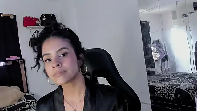 دردشة Moon_Sammy الجنسية المباشرة