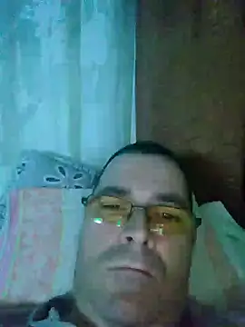 Show modela AndreiGabriel87 na web-kameri