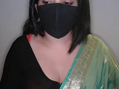 Pertunjukan Kamera Web Reddy_Trisha