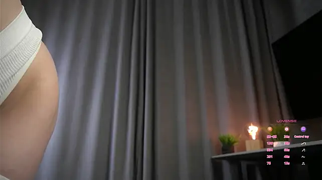 EugeneHugron 现场XXX聊天