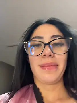 zaffira_'s Live XXX Chat