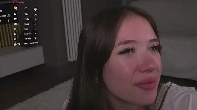 Chat XXX en directo de tinyanie