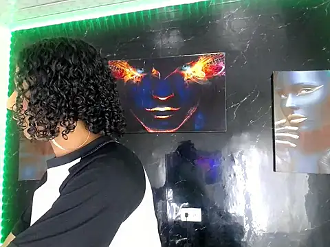 Brittany_Queen_'s Live XXX Chat