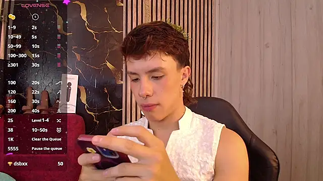 Zadquiel__n Webbikameraesitys