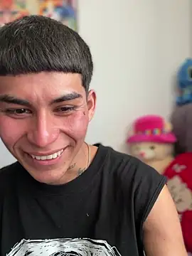 lukasstrong_ Adlı Modelin Canlı XXX Sohbeti