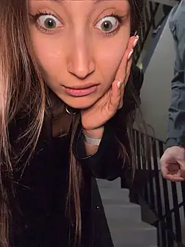 ICrazyOneIRL Adlı Modelin Canlı XXX Sohbeti