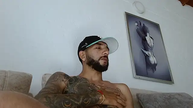 Czat XXX na żywo – LukasScott_