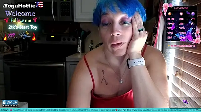 צ'אט XXX בשידור חי של YogaHottie76
