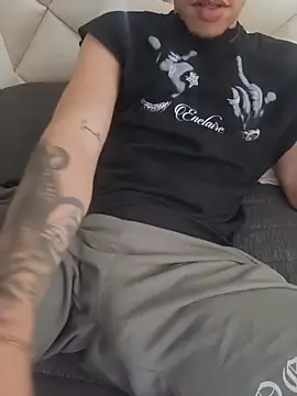 AlphaMasterXxx – webcam-show