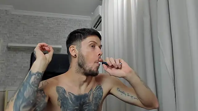 JonahShaw – Naživo XXX chat