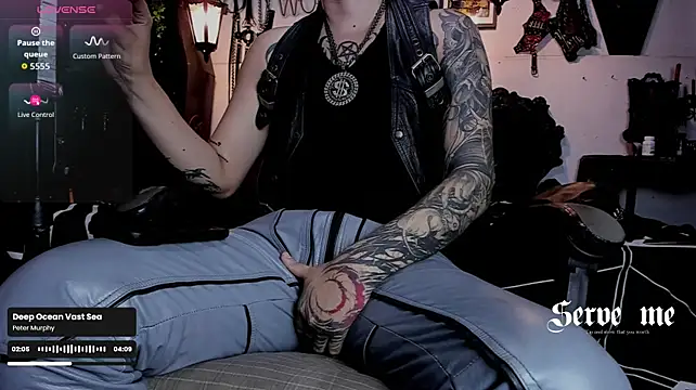 Chat +18 de allanhurtss ao vivo