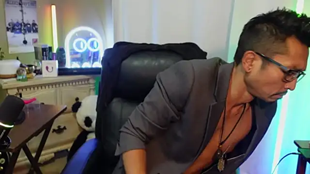 Chat +18 de Ghost11_11 ao vivo