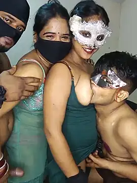 New_desi_bhabhi's Live XXX Chat